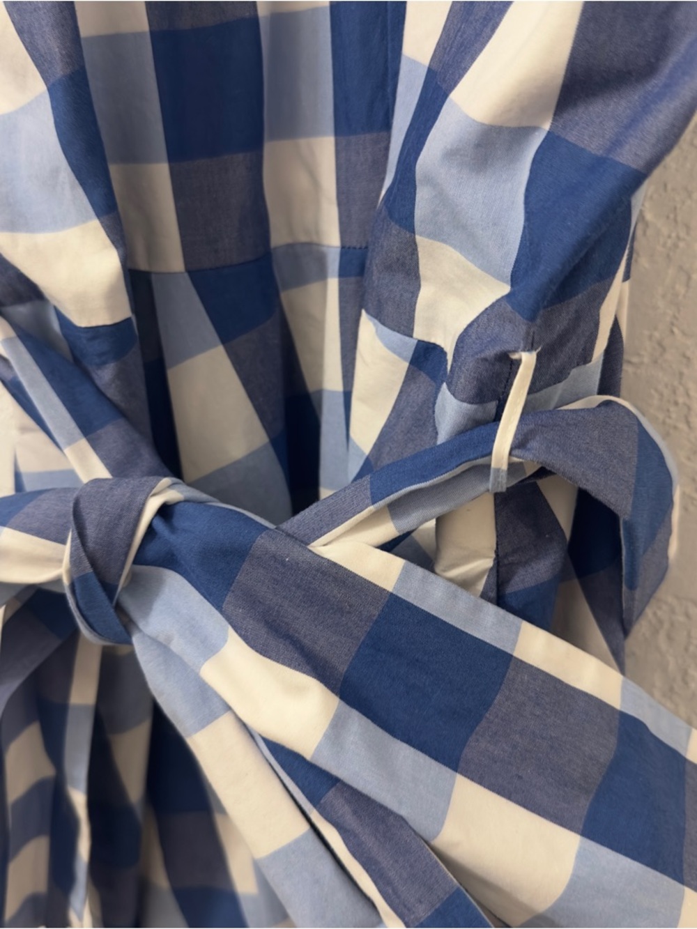 Draper James Blue and White Gingham Women’s Halter Bow Belt Dress - Picture 4 of 9